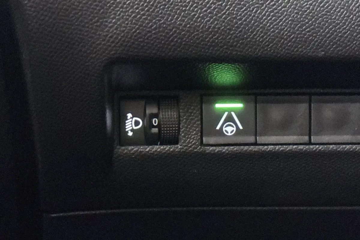 1.2 Hybrid 145 Allure Keyless 360-Camera Dodehoek