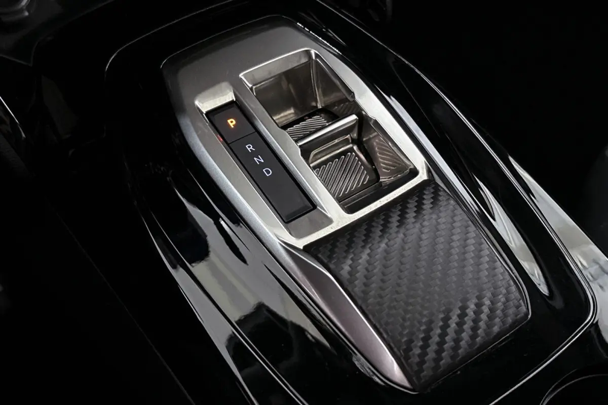 1.2 Hybrid 145 Allure Keyless 360-Camera Dodehoek