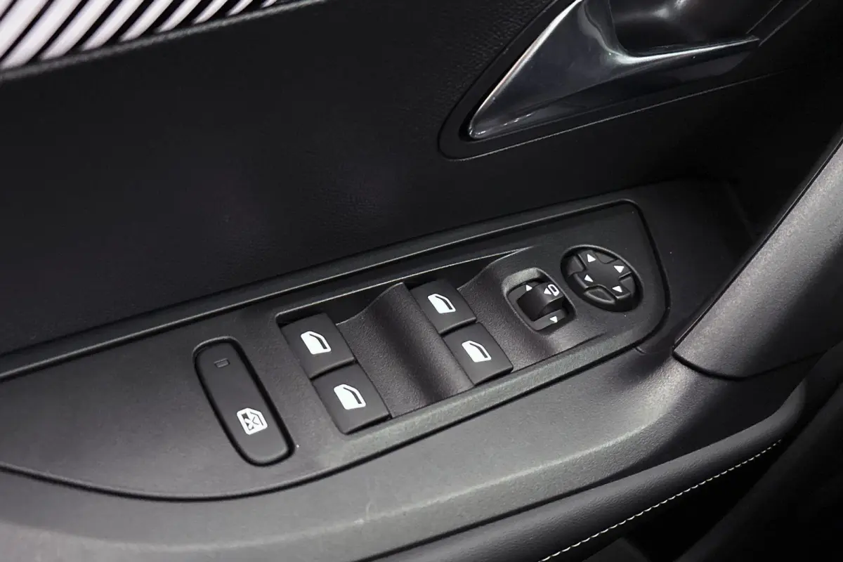 1.2 Hybrid 145 Allure Keyless 360-Camera Dodehoek