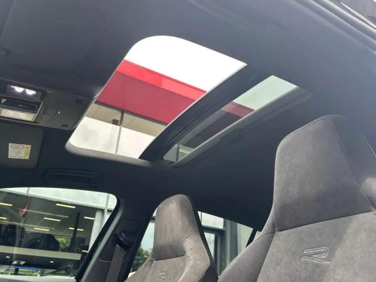 1.5 eTSI R-LINE PANO-DAK/CAMERA/NAVI/CARPLAY/ACC/STOEL-STUURVERW