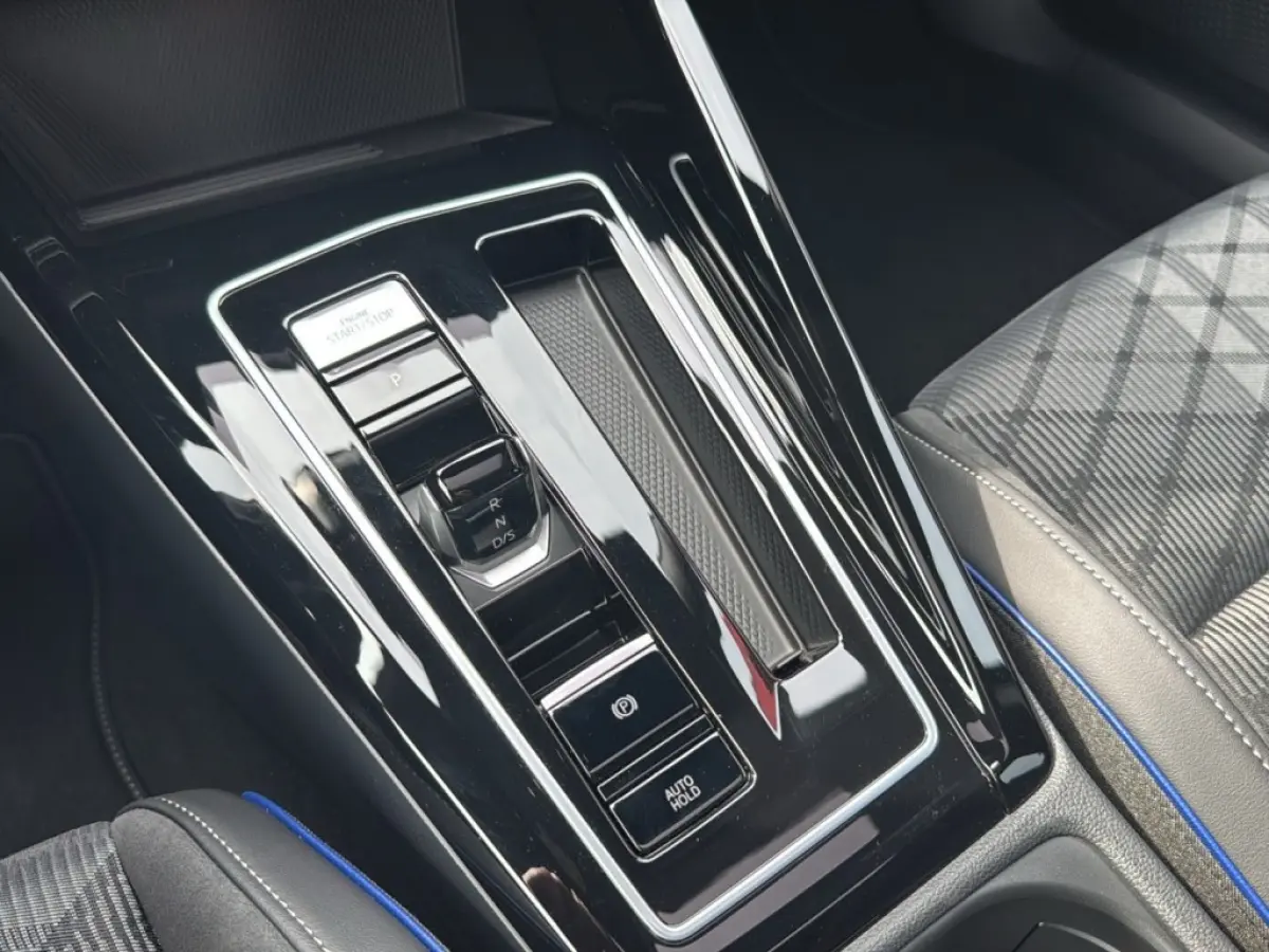 1.5 eTSI R-LINE PANO-DAK/CAMERA/NAVI/CARPLAY/ACC/STOEL-STUURVERW