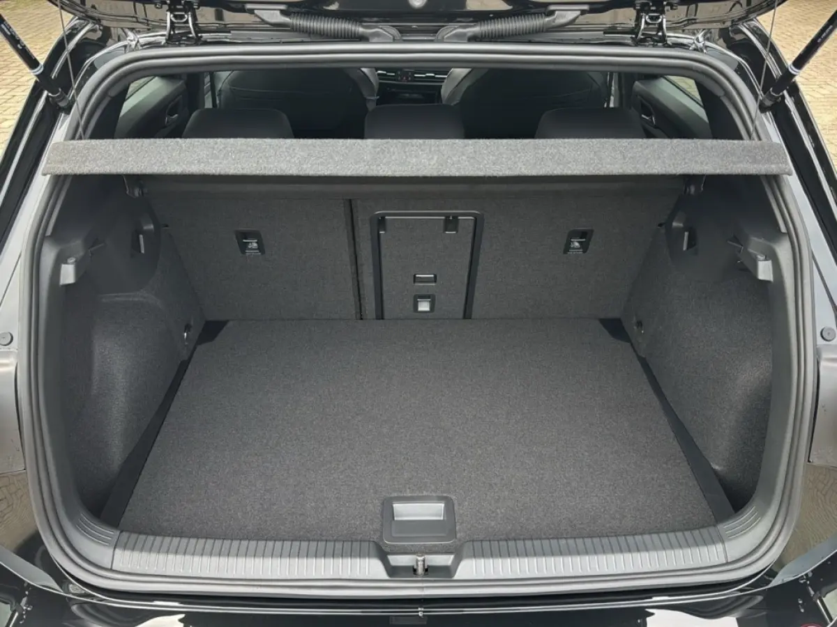 1.5 eTSI R-LINE PANO-DAK/CAMERA/NAVI/CARPLAY/ACC/STOEL-STUURVERW