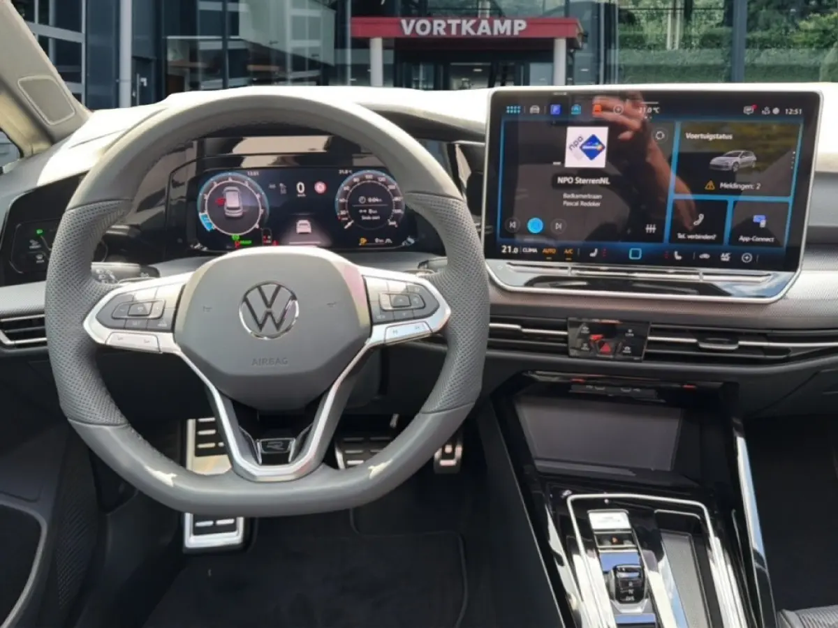 1.5 eTSI R-LINE PANO-DAK/CAMERA/ACC/STOEL+STUURVERW/CARPLAY