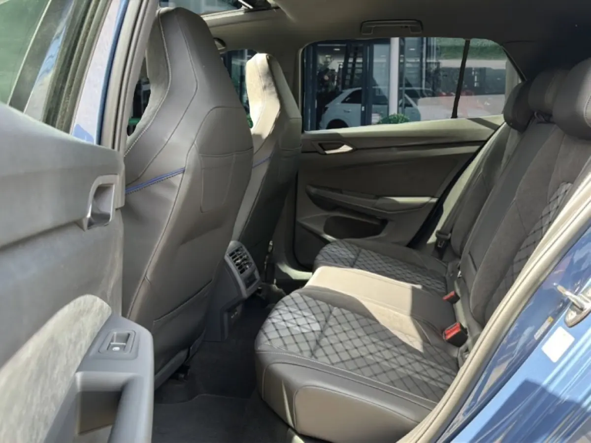 1.5 eTSI R-LINE PANO-DAK/CAMERA/ACC/STOEL+STUURVERW/CARPLAY