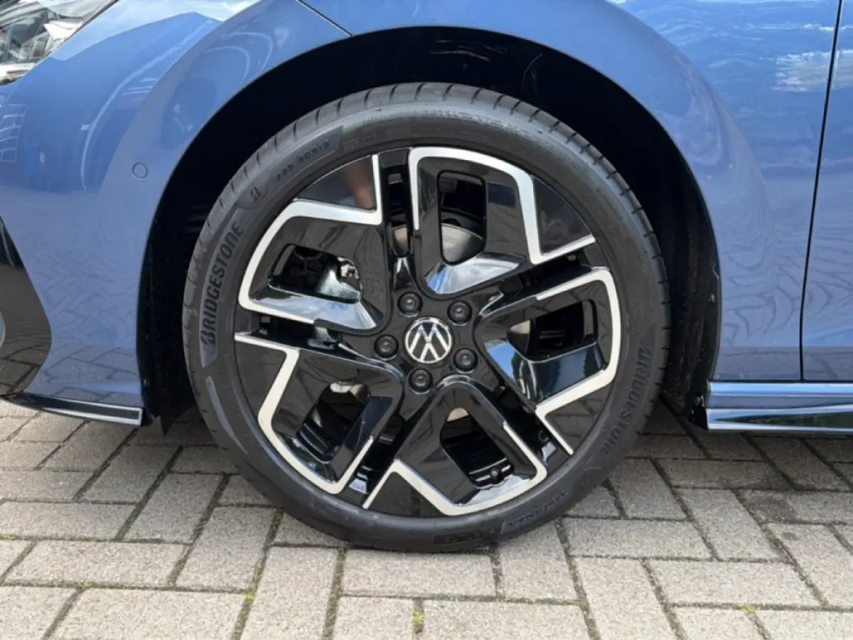 1.5 eTSI R-LINE PANO-DAK/CAMERA/ACC/STOEL+STUURVERW/CARPLAY