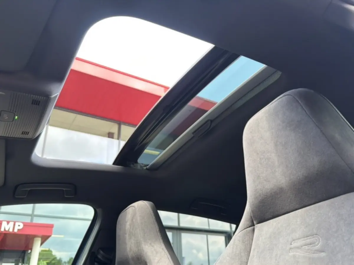 1.5 eTSI R-LINE PANO-DAK/CAMERA/ACC/STOEL+STUURVERW/CARPLAY