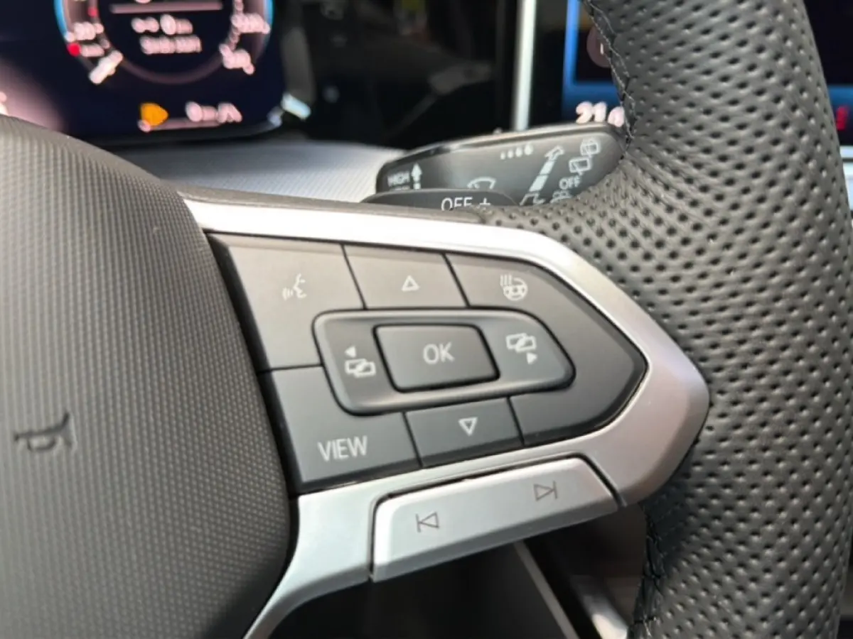 1.5 eTSI R-LINE PANO-DAK/CAMERA/ACC/STOEL+STUURVERW/CARPLAY