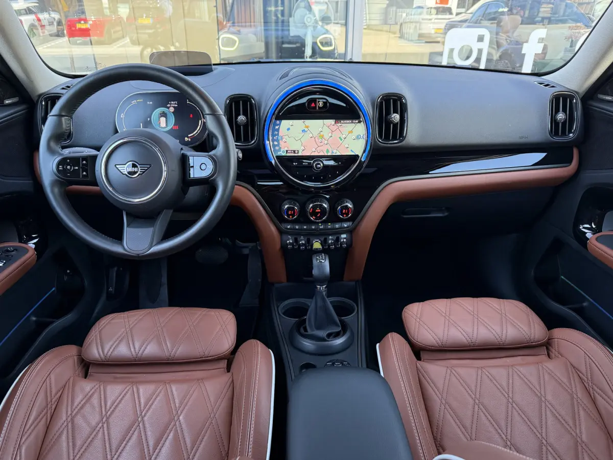 1.5 Cooper ALL4 Leder/Pano/H&K/Camera