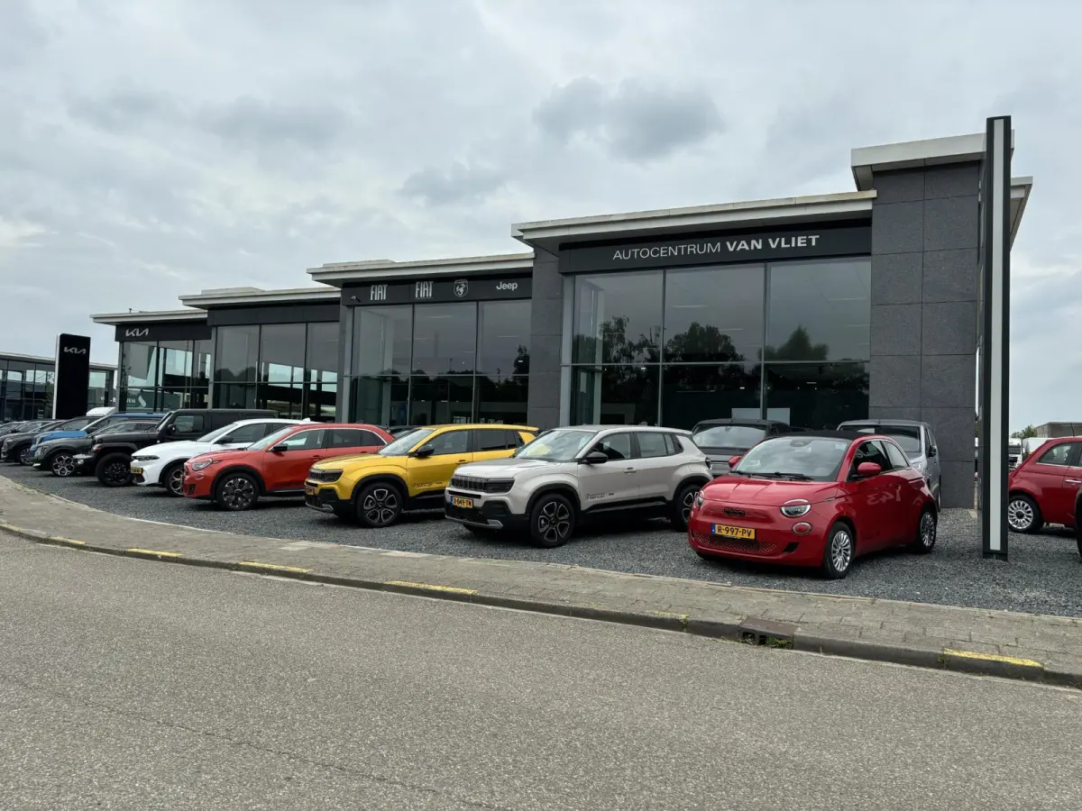 1.0 GDi DynamicPlusLine | Actieprijs* | Navi. | Airco | Cruise. | Achteruitrijcamera | Privacy Glass | Prakeersensoren