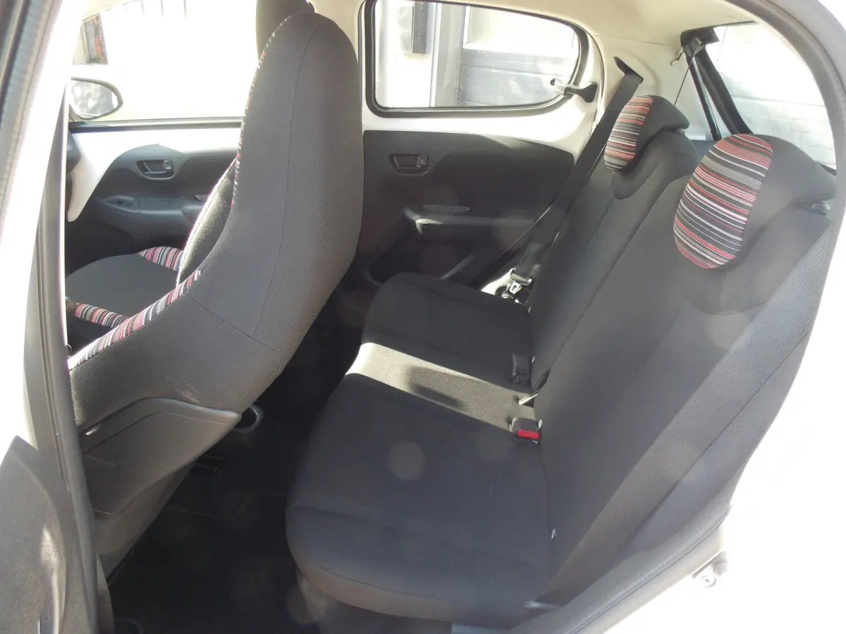 1.0 VTi Elle Carplay Airco Elek Pakket 5Deurs 2021bj GARANTIE