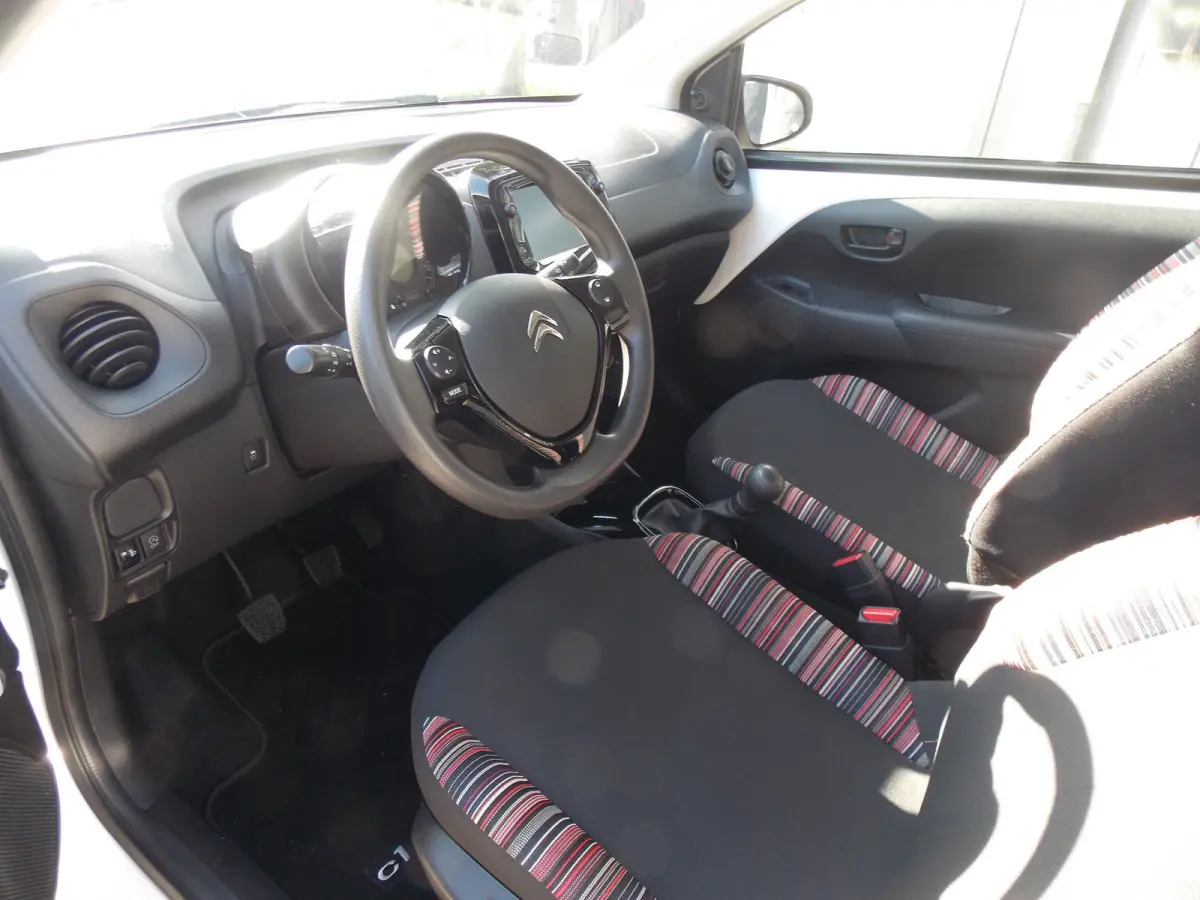1.0 VTi Elle Carplay Airco Elek Pakket 5Deurs 2021bj GARANTIE