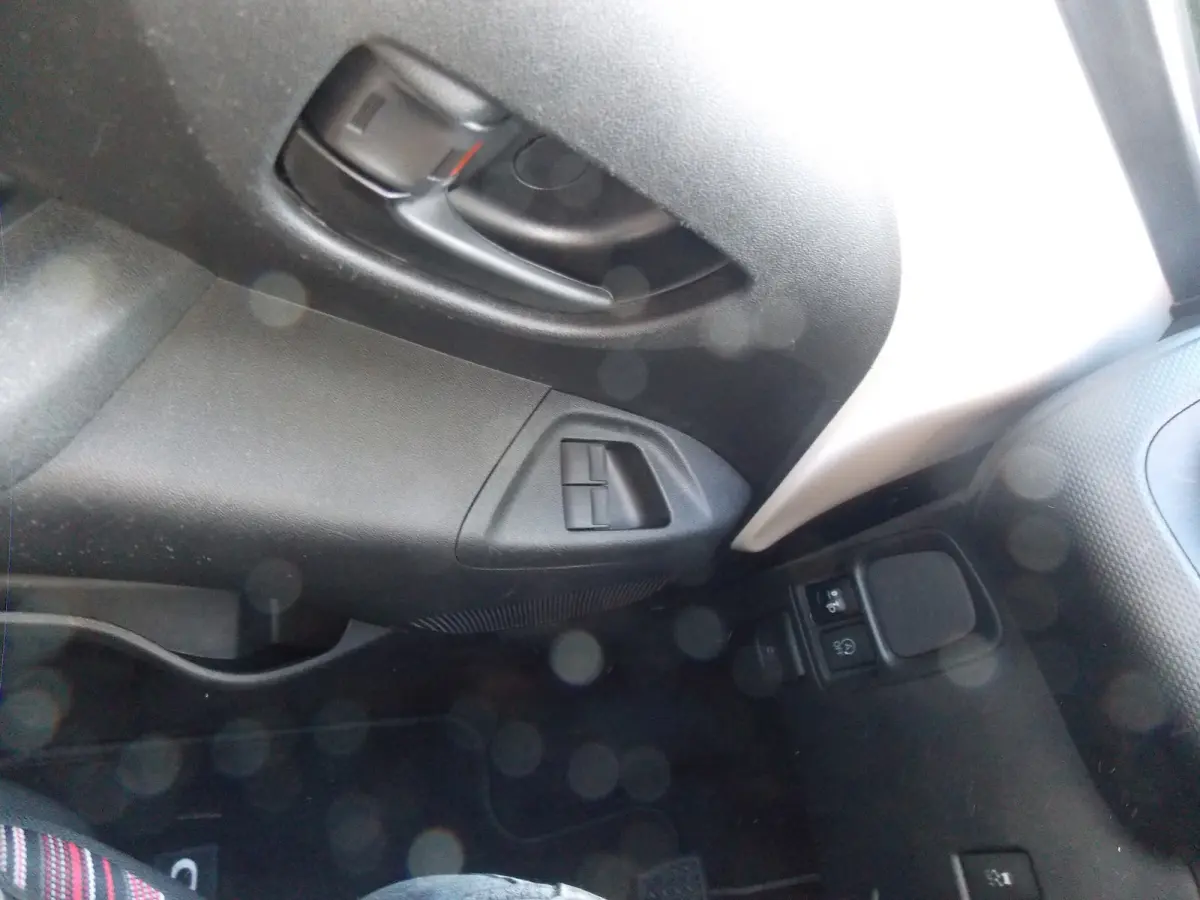 1.0 VTi Elle Carplay Airco Elek Pakket 5Deurs 2021bj GARANTIE