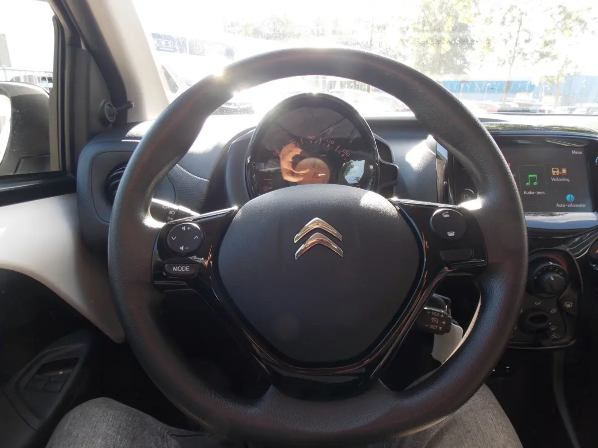 1.0 VTi Elle Carplay Airco Elek Pakket 5Deurs 2021bj GARANTIE