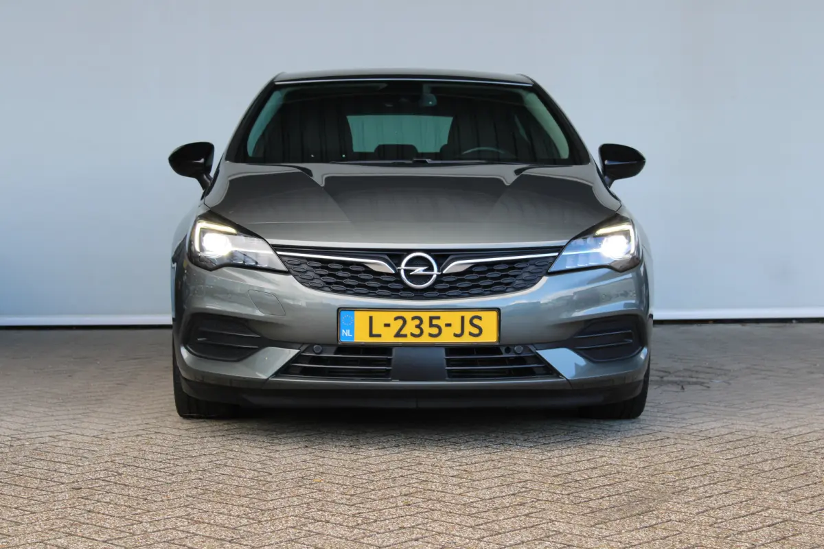 1.4 Business Elegance | Matrix LED | Verwarmde voorruit | Apple carplay & android auto | Keyless entry |