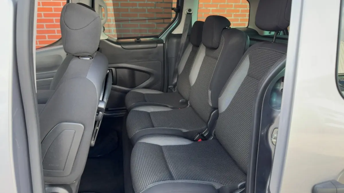 1.2 PureTech 110PK Allure Camera Navigatie Trekhaak Nieuwe Distributieriem