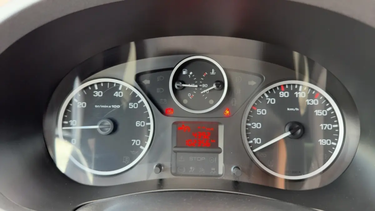 1.2 PureTech 110PK Allure | Trekhaak | Camera | Navigatie | parkeersensoren | Nieuwe Distributieriem | Cruise Control | Climate Control