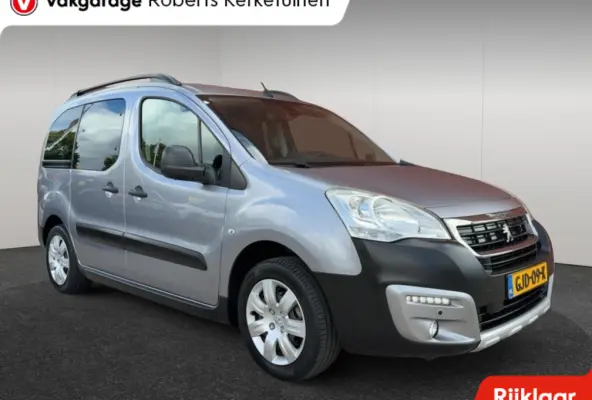 1.2 PureTech 110PK Allure Camera Navigatie Trekhaak Nieuwe Distributieriem