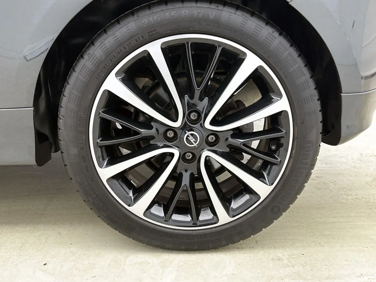 1.0 Turbo Innovation | Parkeersensoren | Applecarplay | Bluetooth | Cruise control |