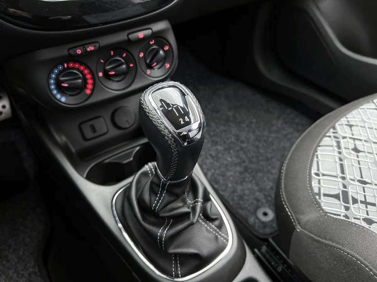 1.0 Turbo Innovation | Parkeersensoren | Applecarplay | Bluetooth | Cruise control |