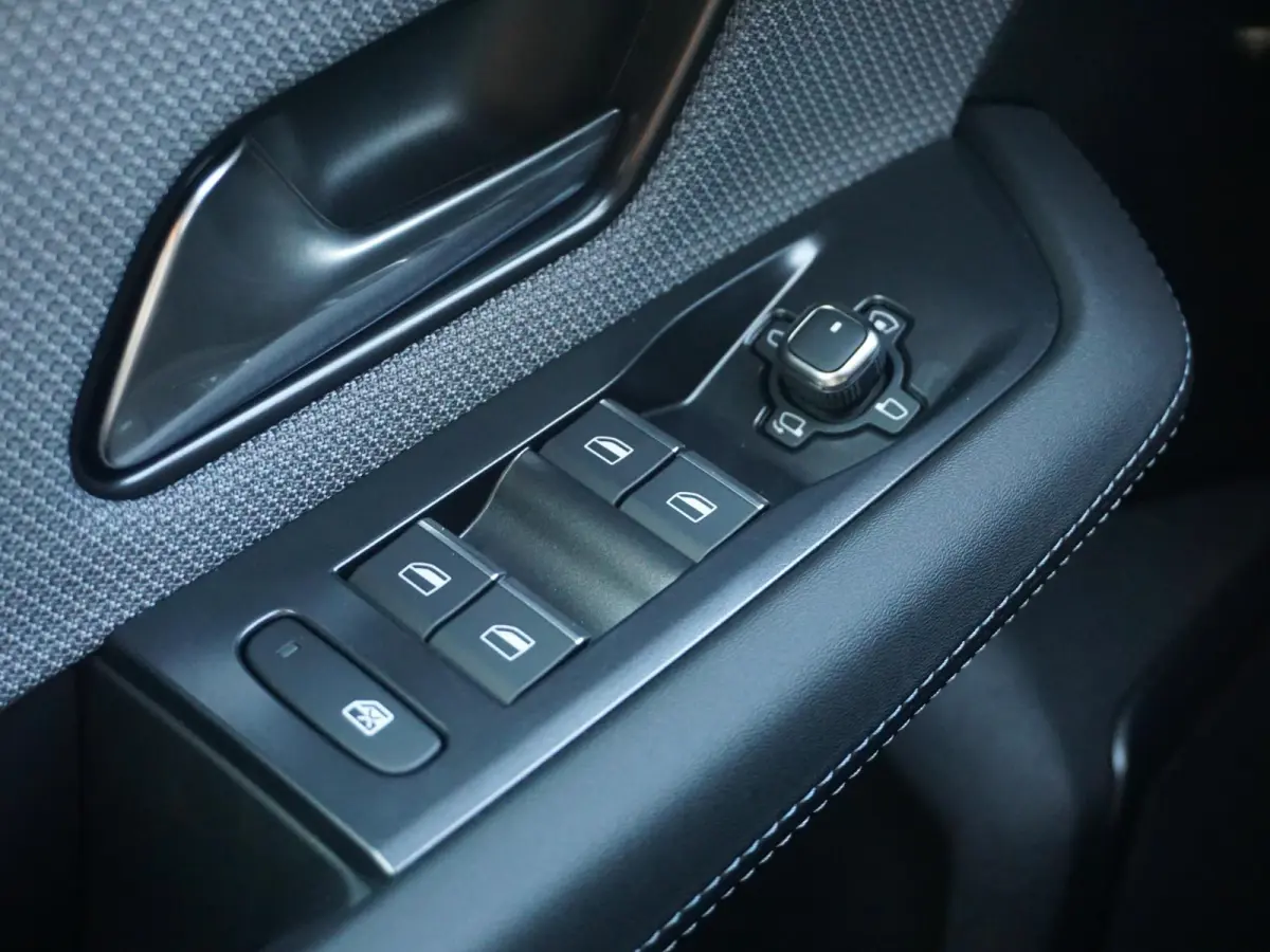 Business Edition 97 kWh | Long Range | WLTP 694 |  Panorama schuifdak | HUD | Premium HiFi | LED Pixel |