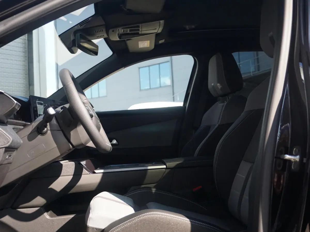 Business Edition 97 kWh | Long Range | WLTP 694 |  Panorama schuifdak | HUD | Premium HiFi | LED Pixel |