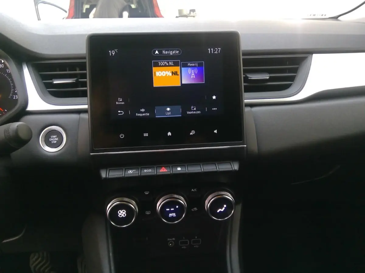 1.0 TCe 90 Evolution Techno | Apple Carplay/Android | Camera | Parkeersensoren | Cruise contr | Led