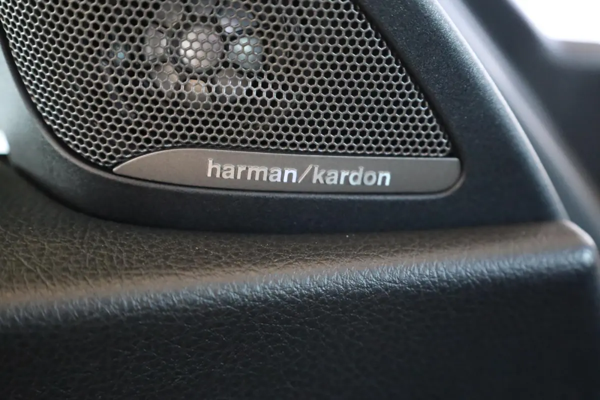 M2 DCT CS | Achteruitrijcamera |  Harman-Kardon | M Driver's Package | Adaptieve LED |