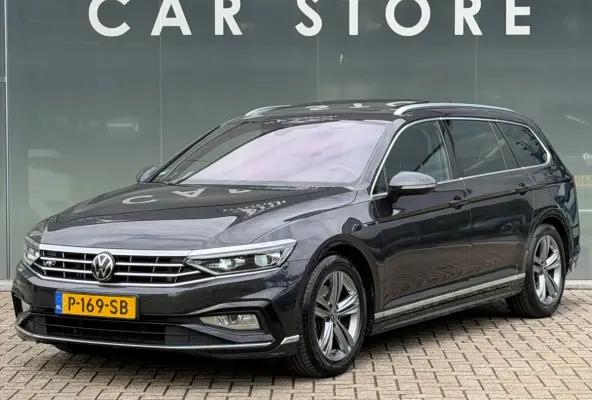 1.5 TSI R-Line Business + PANO/LEDER/360/TREKHAAK