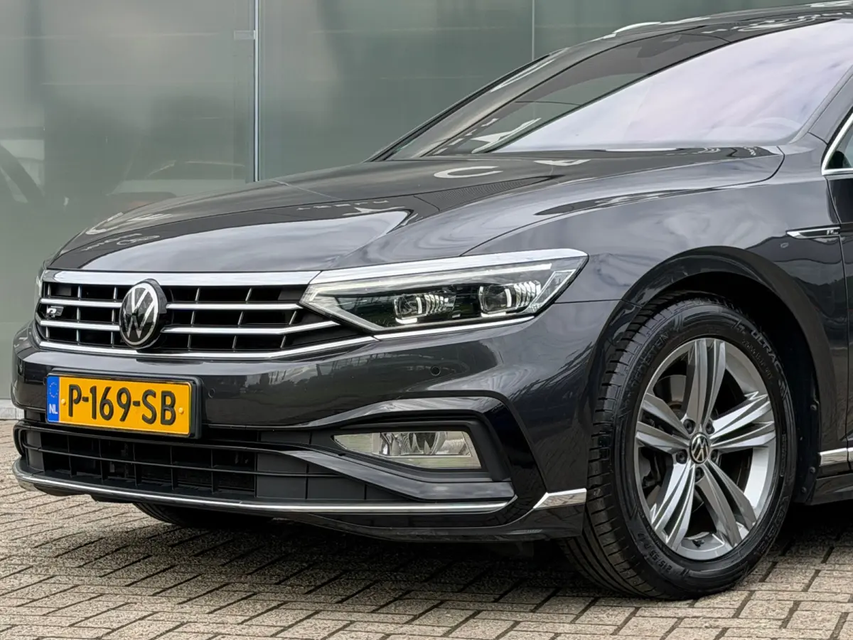 1.5 TSI R-Line Business + PANO/LEDER/360/TREKHAAK