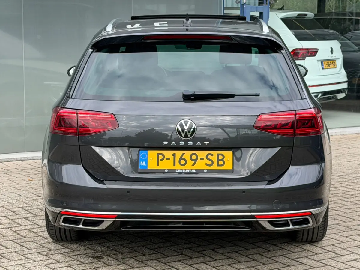 1.5 TSI R-Line Business + PANO/LEDER/360/TREKHAAK
