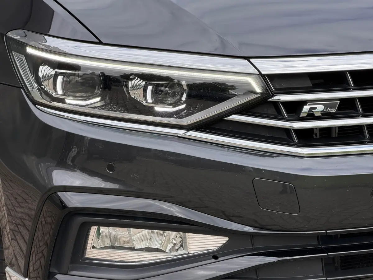 1.5 TSI R-Line Business + PANO/LEDER/360/TREKHAAK