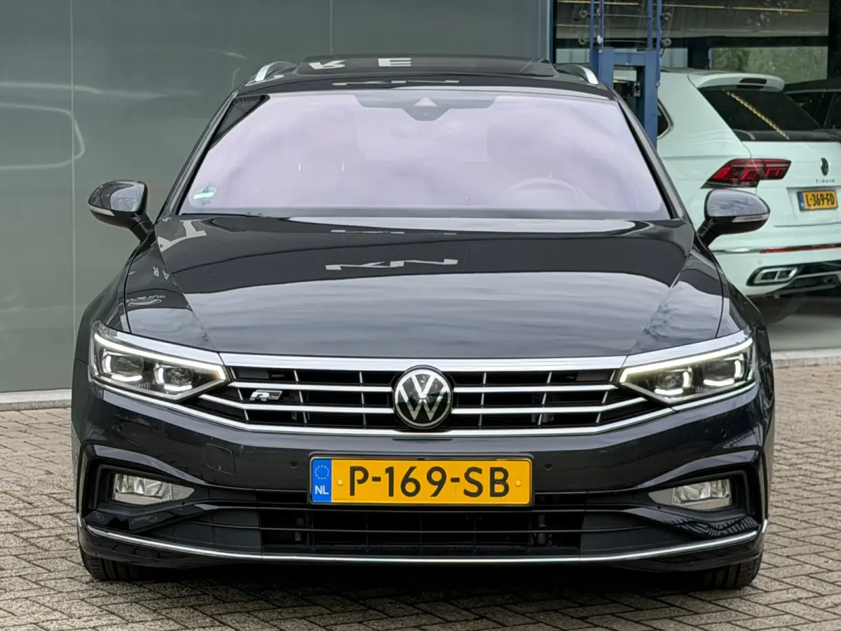 1.5 TSI R-Line Business + PANO/LEDER/360/TREKHAAK