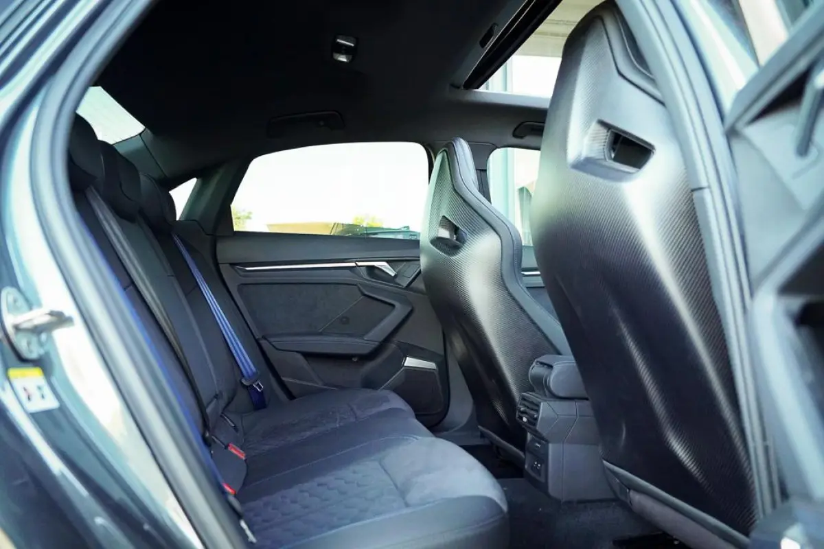 2.5 TFSI quattro / 1 van 300 / Keramisch / Pano / Kuipstoelen / B&O