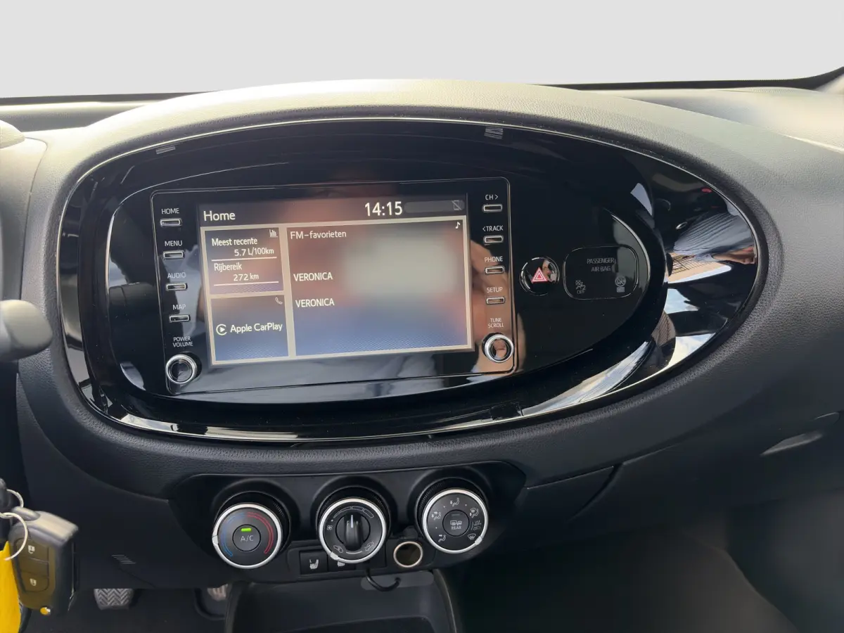 1.0 VVT-i MT Pulse | Trekhaak | Camera | Lichtmetalen velgen | Carplay | Cruise control | Parkeersensoren | Airco