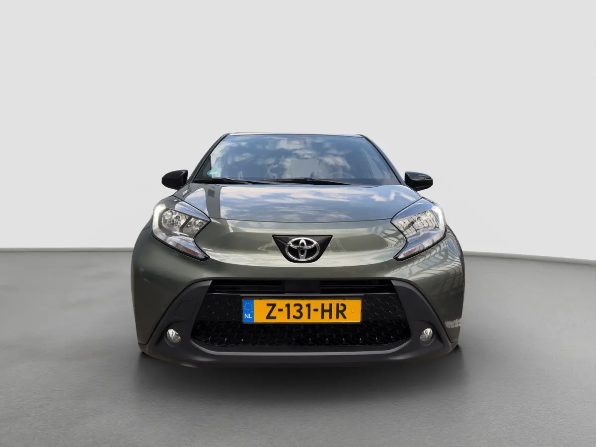 1.0 VVT-i MT Pulse | Trekhaak | Camera | Lichtmetalen velgen | Carplay | Cruise control | Parkeersensoren | Airco