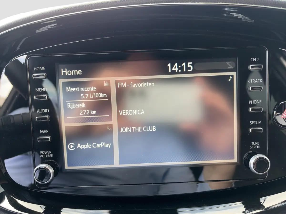 1.0 VVT-i MT Pulse | Trekhaak | Camera | Lichtmetalen velgen | Carplay | Cruise control | Parkeersensoren | Airco