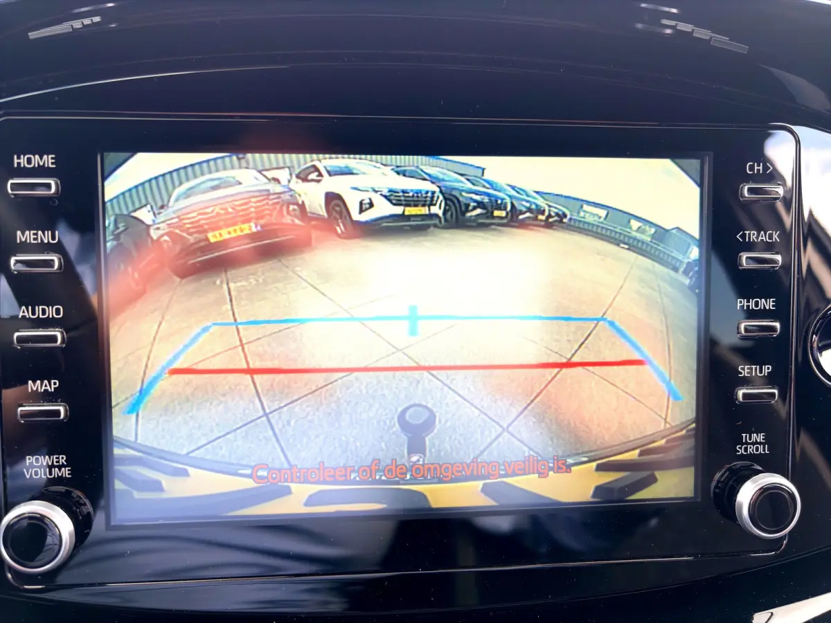 1.0 VVT-i MT Pulse | Trekhaak | Camera | Lichtmetalen velgen | Carplay | Cruise control | Parkeersensoren | Airco