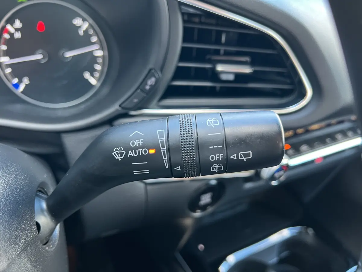 2.0 186pk e-SkyActiv-X M Hybrid Exclusive-line | Camera | Adaptive cruise controle | Carplay | Dodehoek detectie | Climate controle | Draadloos laden | Keyless entry | Parkeersensoren voor e