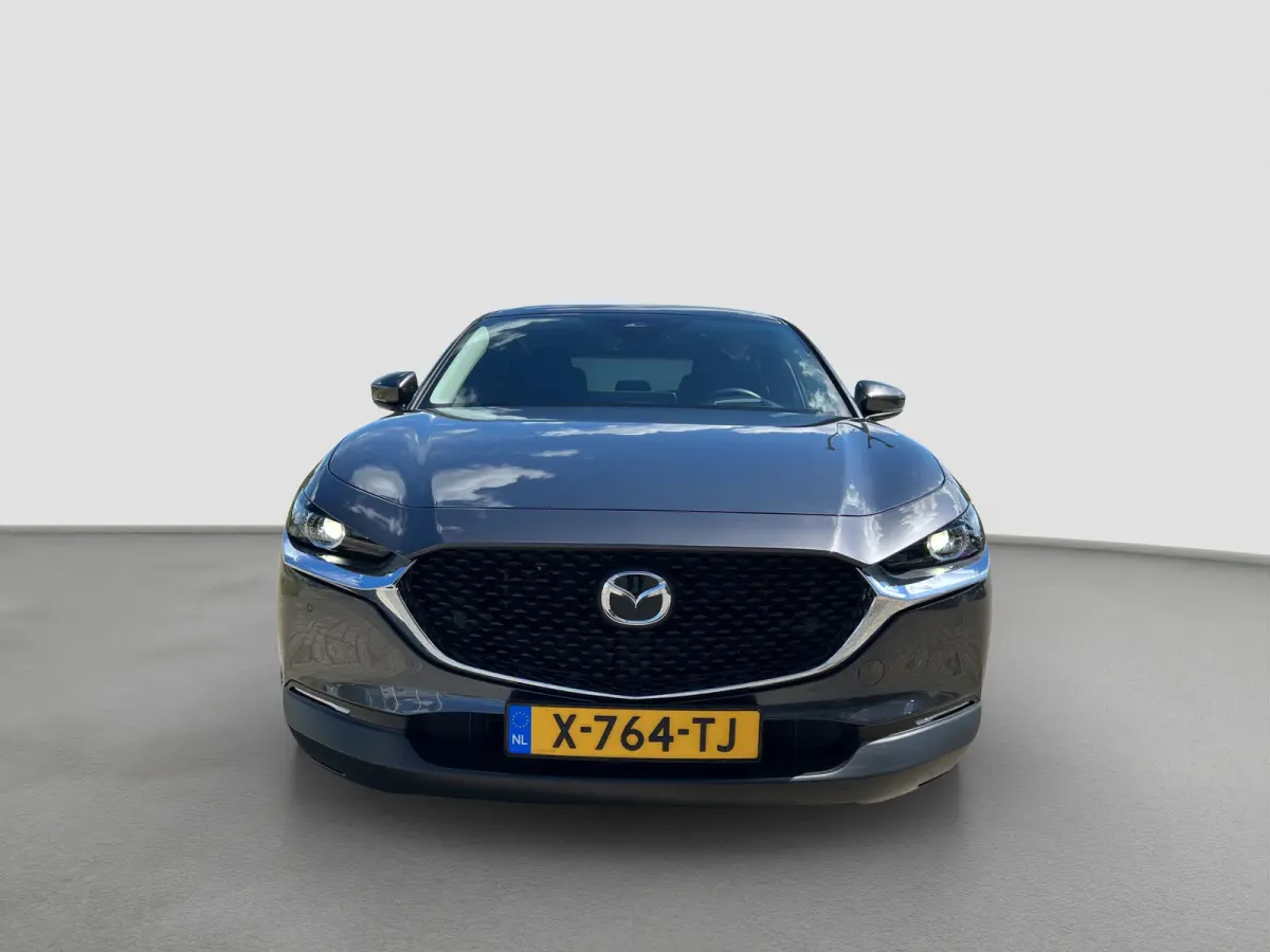 2.0 186pk e-SkyActiv-X M Hybrid Exclusive-line | Camera | Adaptive cruise controle | Carplay | Dodehoek detectie | Climate controle | Draadloos laden | Keyless entry | Parkeersensoren voor e