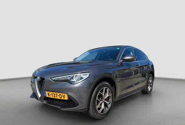 2.0 T 200pk AWD Super | 19'' velgen | Navigatie | Active suspension | Carplay | Elektrische stoelen | Adaptive crusie controle | Camera | Elektrische achterklep | Stoelgeheugen | Dodehoek de