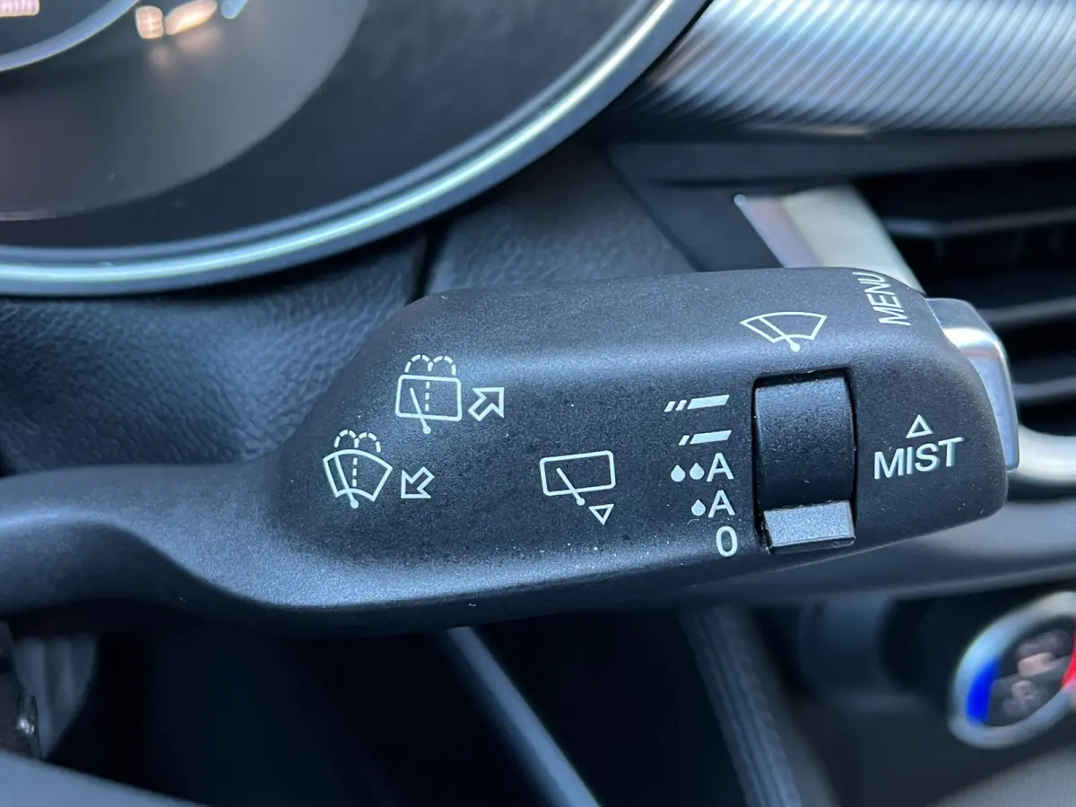 2.0 T 200pk AWD Super | 19'' velgen | Navigatie | Active suspension | Carplay | Elektrische stoelen | Adaptive crusie controle | Camera | Elektrische achterklep | Stoelgeheugen | Dodehoek de