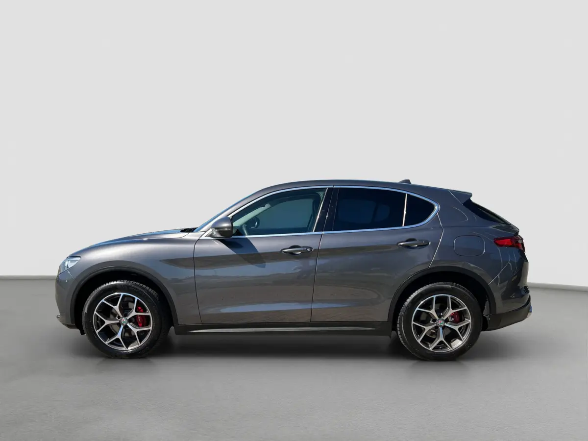 2.0 T 200pk AWD Super | 19'' velgen | Navigatie | Active suspension | Carplay | Elektrische stoelen | Adaptive crusie controle | Camera | Elektrische achterklep | Stoelgeheugen | Dodehoek de