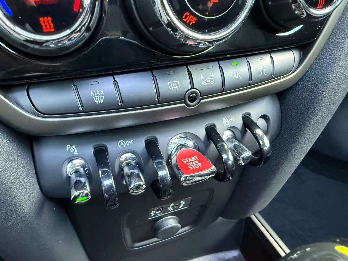 1.5 Cooper Pepper - Automaat - Navi - Pano/Schuifdak - Leder - Org.NL