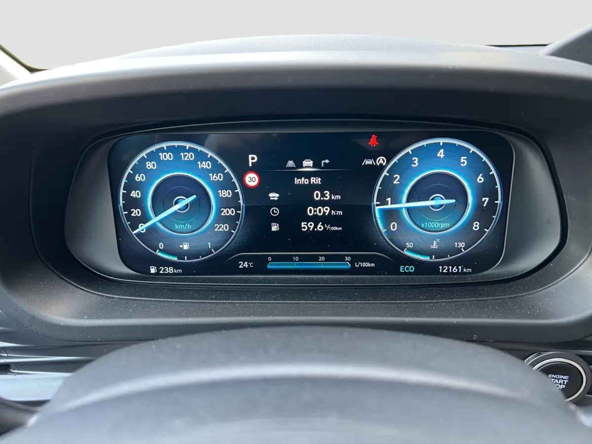 Premium 1.0 T-GDi Automaat | Camera | Climate controle | Carplay | Stoelverwarming | Digitaal cockpit | Stuurverwarming | Privacy Glass | Dodehoekdetectie