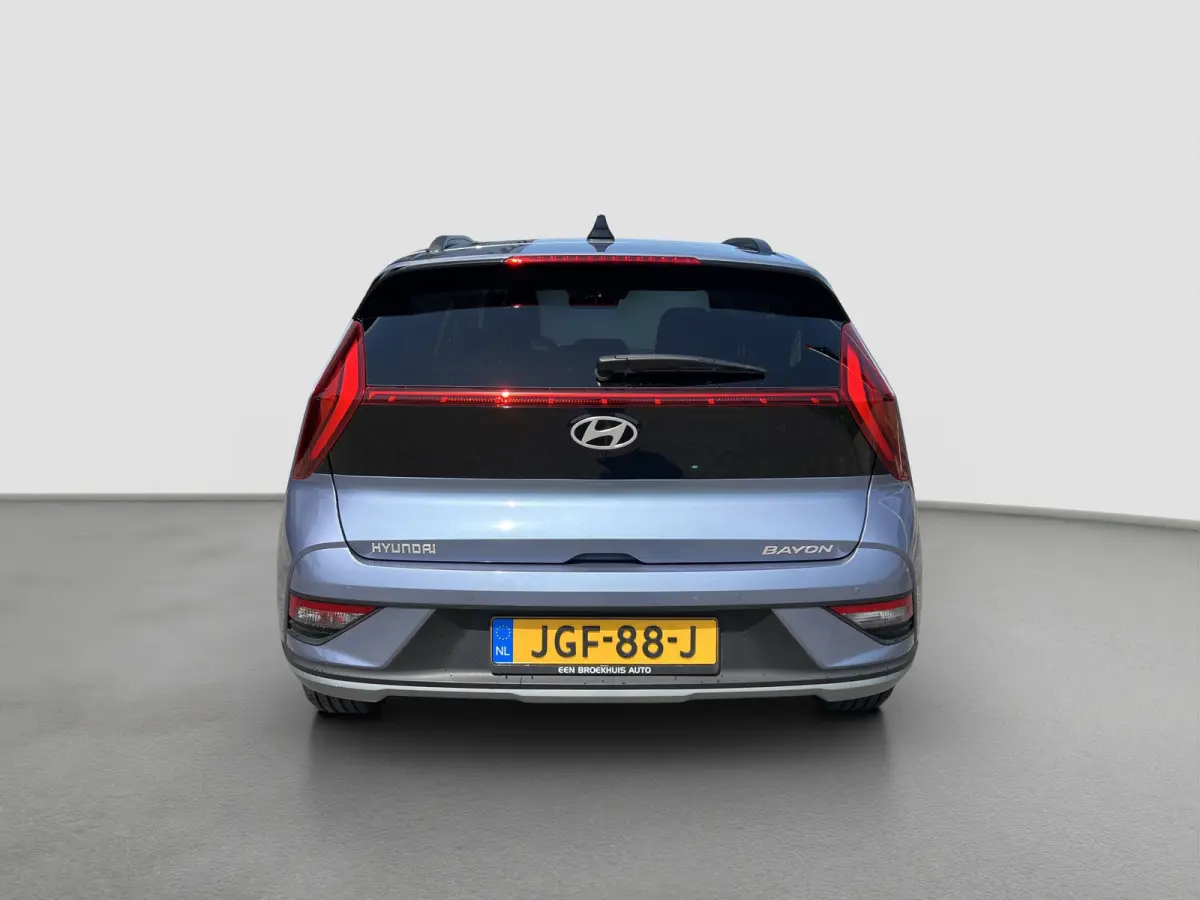 Premium 1.0 T-GDi Automaat | Camera | Climate controle | Carplay | Stoelverwarming | Digitaal cockpit | Stuurverwarming | Privacy Glass | Dodehoekdetectie