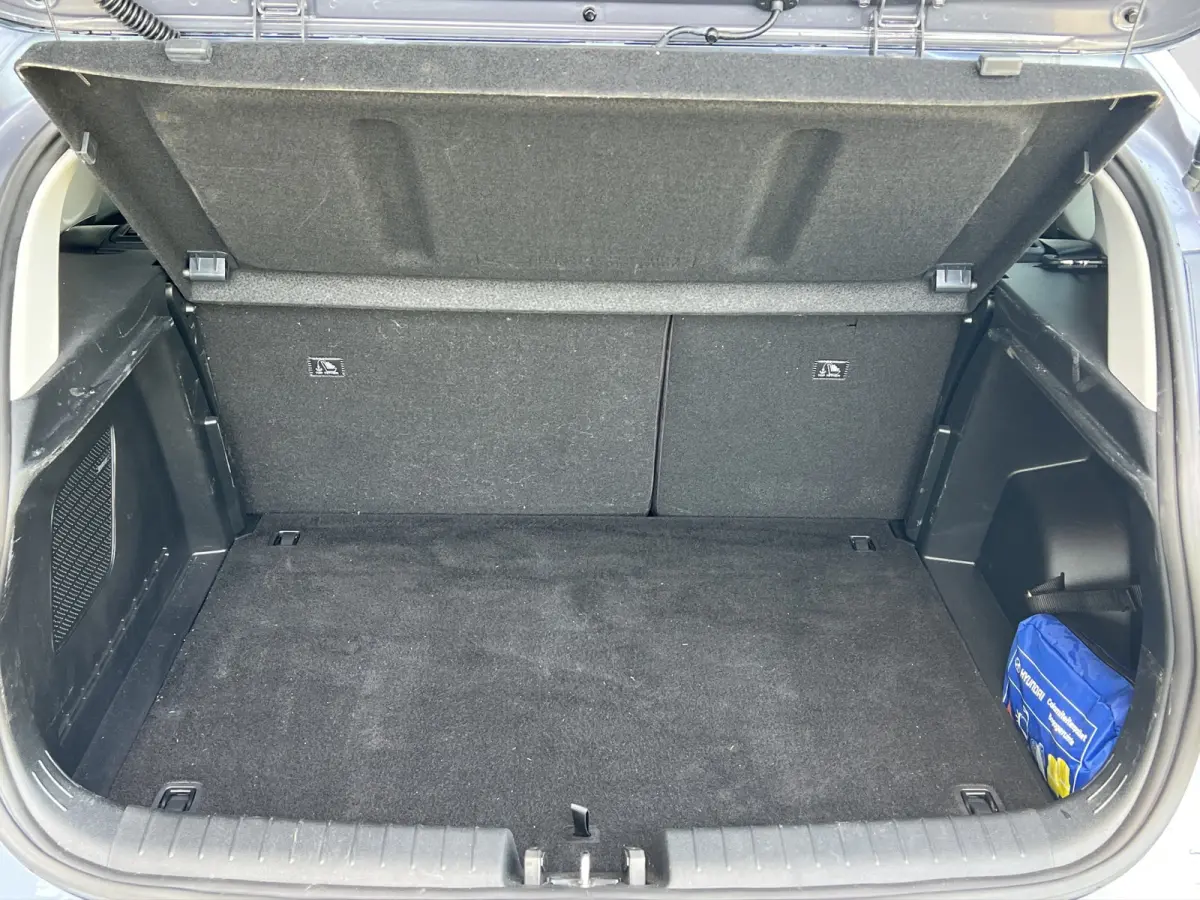 Premium 1.0 T-GDi Automaat | Camera | Climate controle | Carplay | Stoelverwarming | Digitaal cockpit | Stuurverwarming | Privacy Glass | Dodehoekdetectie