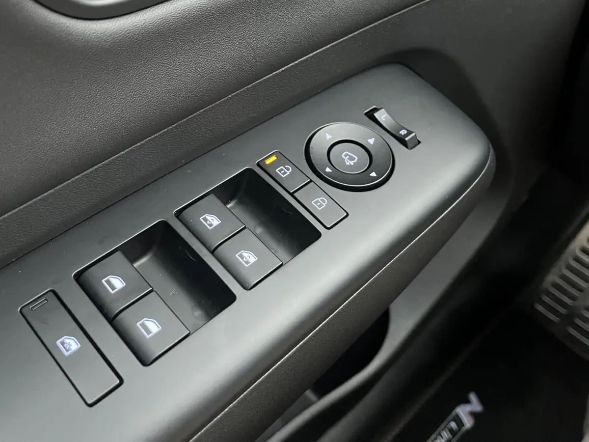 N-Line 65.4 kWh 217pk SOH 100% | Premium audio | 360 camera | Bestuurdersstoel met geheugen | Adaptive cruise control | Dodehoek detectie | Full LED koplampen | Stoelverwarming | Stoelventil