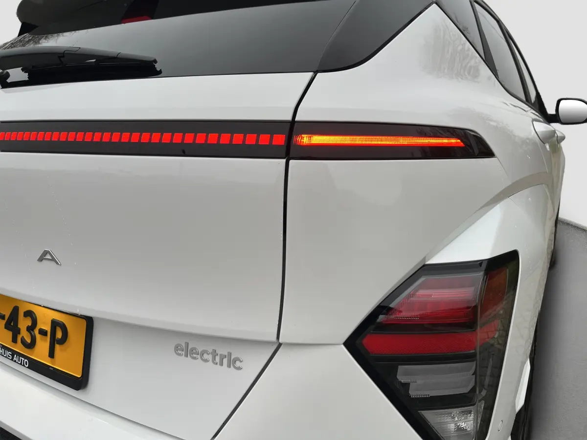 N-Line 65.4 kWh 217pk SOH 100% | Premium audio | 360 camera | Bestuurdersstoel met geheugen | Adaptive cruise control | Dodehoek detectie | Full LED koplampen | Stoelverwarming | Stoelventil