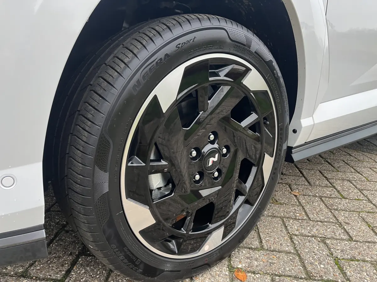 N-Line 65.4 kWh 217pk SOH 100% | Premium audio | 360 camera | Bestuurdersstoel met geheugen | Adaptive cruise control | Dodehoek detectie | Full LED koplampen | Stoelverwarming | Stoelventil