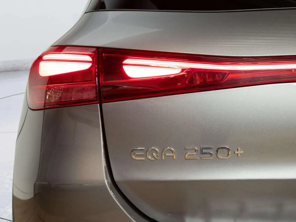250+ Luxury Line 71 kWh